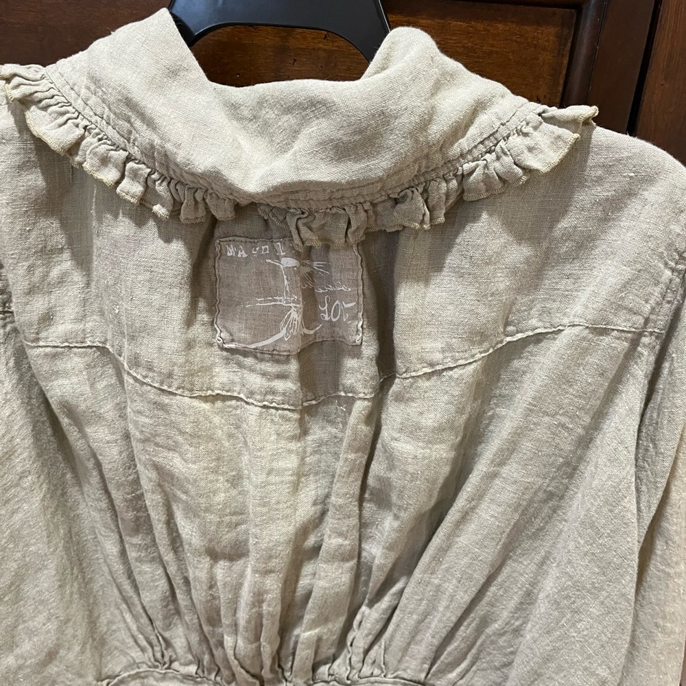 Beautiful magnolia pearl love top hangs beautiful.